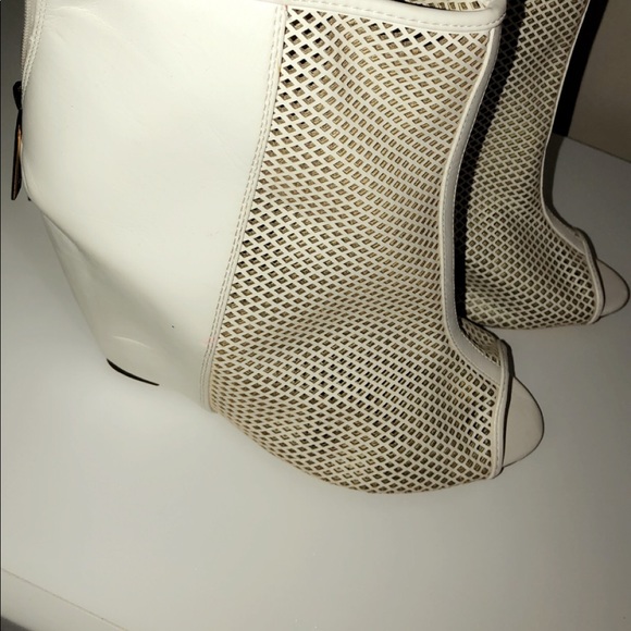 Heels - Picture 2 of 6